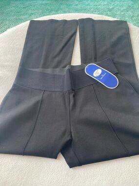 Diane Gilman pull on black pant